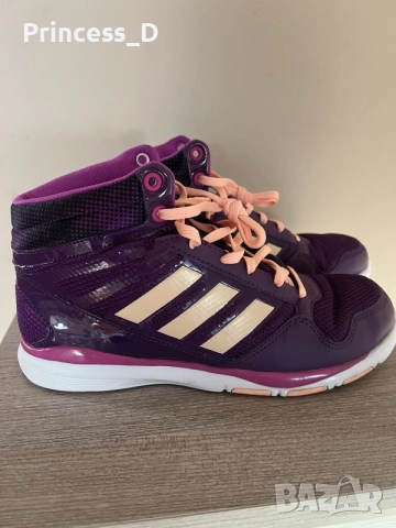 Adidas маратонки, снимка 2 - Маратонки - 56544239