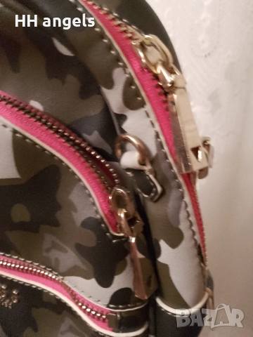 Guess mini раничка, снимка 3 - Раници - 52777309