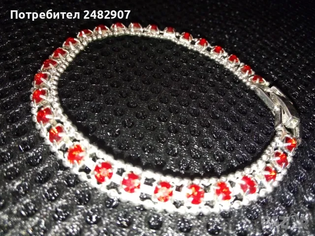 Блестяща дамска гривна, снимка 3 - Гривни - 49435307