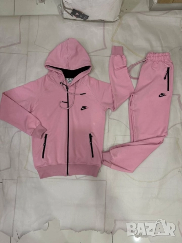 дамски екипи Nike , снимка 3 - Спортни екипи - 52031962