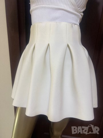 Дамска бяла пола от неопрен !, снимка 2 - Поли - 41080518