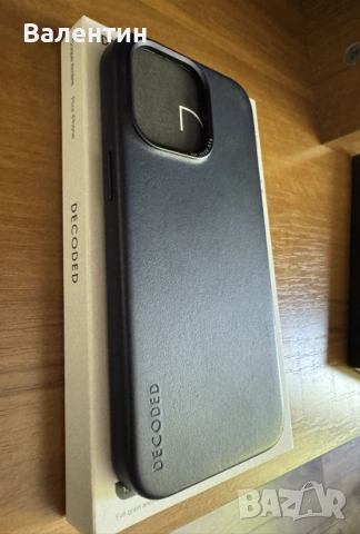 Кожен калъф Decoded Iphone 15 Pro Max в перфектно състояние 