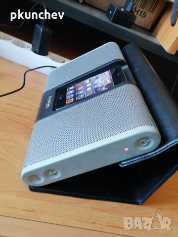 Докинг станция GRIFFIN JOURNI за iPod, iPhone с усилвател и вход AUX, снимка 16 - Слушалки и портативни колонки - 29615699