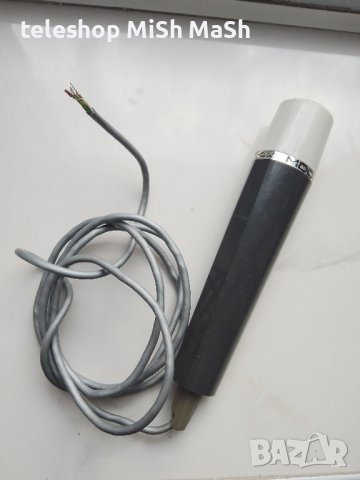 Ретро микрофон произведен в Полша