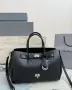 Balenciaga Дамска чанта, кожа, снимка 9
