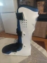 Продава се много малко употребяван ортеза-ботуш номер 40-44 за 50€. За информация 0888836453, снимка 1