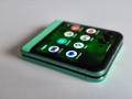 Зелен Motorola RAZR 2025 (RAZR 60) като нов, снимка 2