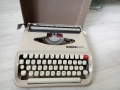 Японска пишеща машина PRIVILEG 1972 г., снимка 1