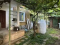 Продавам къща с пристройка , гараж и работещ магазин , снимка 9