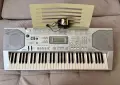 Синтезатор Casio CTK-800 + Оригинално зарядно и Стойка за ноти (Подходящ за начинаещи и MIDI), снимка 1