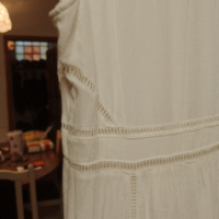  Промоция за 8-ми март 30 лв. Дълга,бяла рокля с бродерия асиметрична L номер, цена 33 лв., снимка 4 - Рокли - 44636261