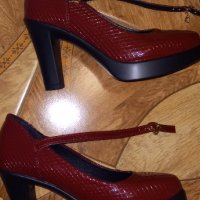 Обувки на ток и платформа, снимка 1 - Дамски елегантни обувки - 44312777