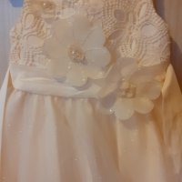 Официална детска рокля - кремав цвят, разкошна!, снимка 2 - Детски рокли и поли - 36688707