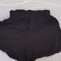 Къси панталонки H&M за момиче , снимка 1 - Детски комплекти - 44213135