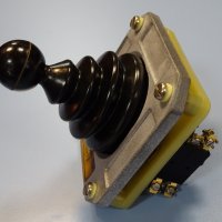 Джойстик SCHMERSAL HLU 110-10 joystick switch, снимка 10 - Резервни части за машини - 38499928