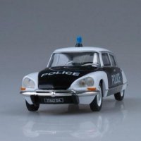 Citroen DS21 France police 1962 - мащаб 1:43 на DeAgostini моделът е нов в блистер, снимка 3 - Колекции - 42727600