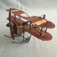 Старинен ръчно изработен метален самолет-окопно изкуство, снимка 1 - Антикварни и старинни предмети - 44586853