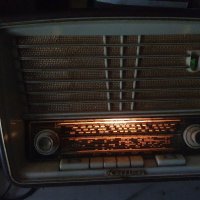 1957г Старо Немско Радио Korting Piccolino 805w, снимка 2 - Колекции - 42653341