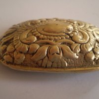 Стара ръчно кована брошка  бронз , снимка 3 - Антикварни и старинни предмети - 35383637