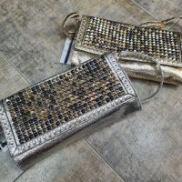 НОВА жестока дамска чанта с капси в злато + дълга дръжка на намаление, снимка 1 - Чанти - 37721696