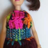 Разкошна плетена рокля за барби + подарък кукла, снимка 3 - Кукли - 34103014