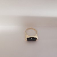 Златен пръстен с оникс , снимка 5 - Пръстени - 27796320
