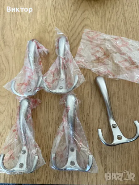 Метални мебелни закачалки, снимка 1