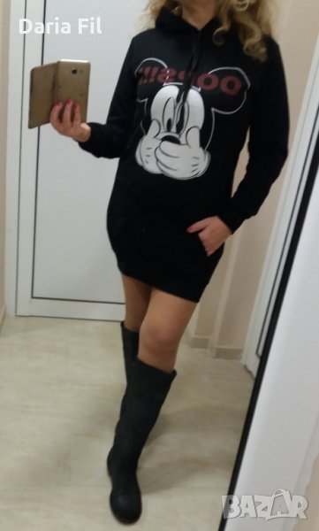 Черна ватирана спортна рокля/туника с качулка и щампа Мики, снимка 1