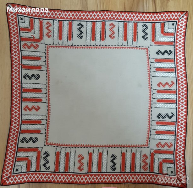 Ръчна бродерия каре, снимка 1