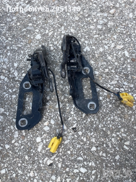 Панти преден капак Porsche Panamera 970, снимка 1