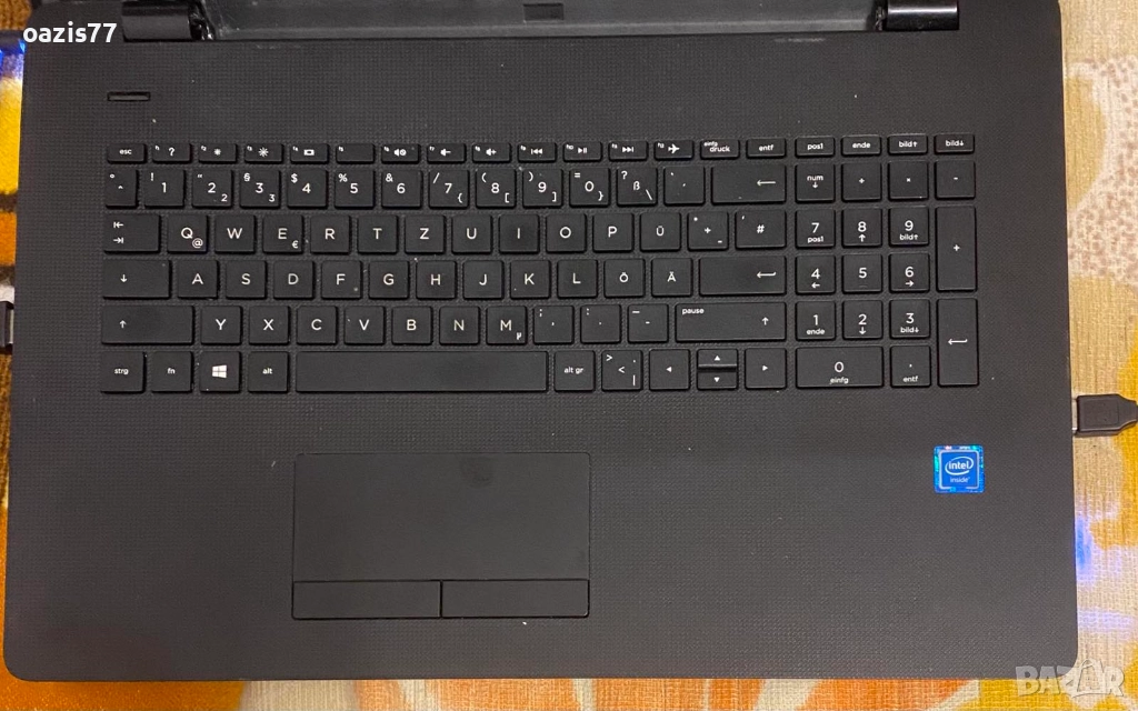 Лаптоп НР 17-b    17 инча счупен дисплей,дъно отлично ,целият се продава, снимка 1