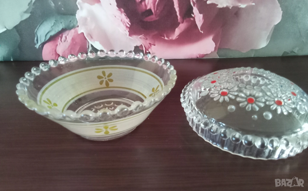 Старинна стъклена купичка с капак, снимка 1
