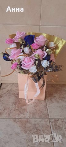 Букет от 7 сапунени рози и бонбони, снимка 2 - Изкуствени цветя - 44307113