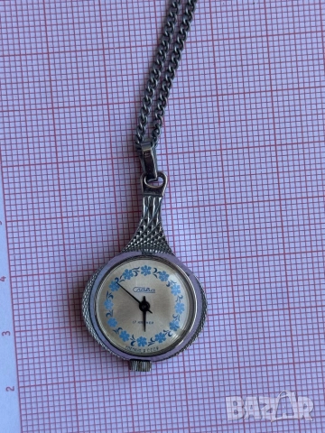 Дамски часовник Слава, снимка 2 - Антикварни и старинни предмети - 54245163
