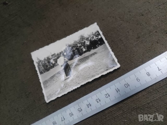 Снимка 3.VI.1935 Ново Паничарево нестинарката боса игра хоро върху жарава