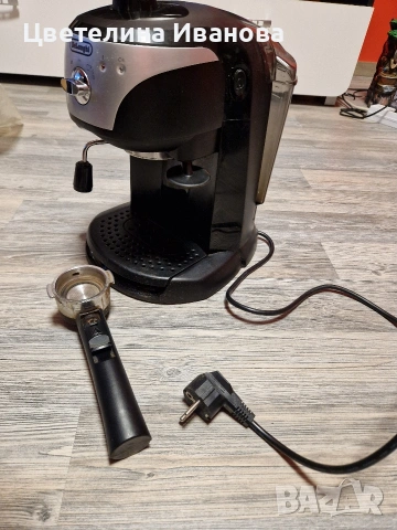 Кафемашина-Делонги, снимка 2 - Кафемашини - 54014267