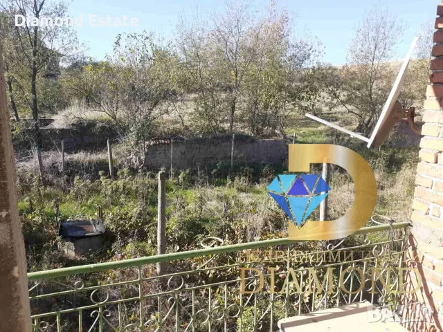 Двуетажна къща в село Медникарово, обл. Стара Загора, снимка 12 - Къщи - 56069465