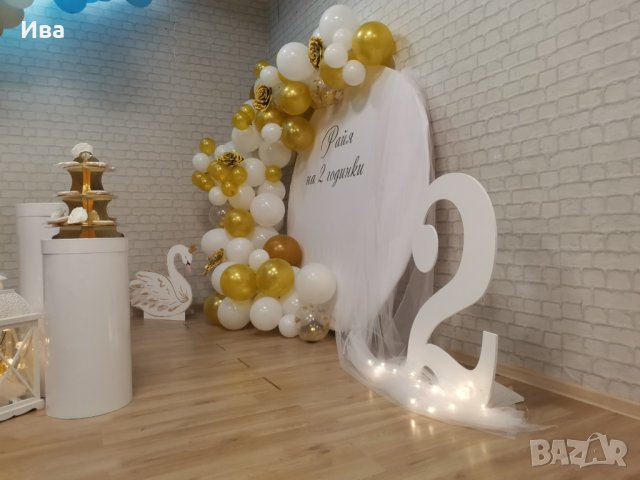 Рожден ден на тема лебед с акценти златни рози - арка с балони -  украса в град Варна., снимка 12 - Декорация - 40675176