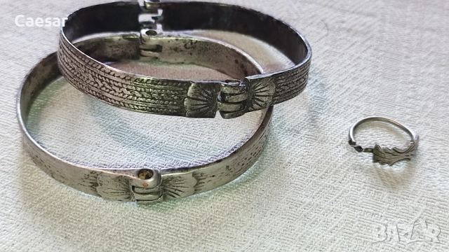 Комплект възрожденски стариннни сребърни гривни , снимка 3 - Антикварни и старинни предмети - 52084866