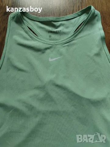 Nike Pro Tank All Over - страхотен дамски потник КАТО НОВ М, снимка 10 - Потници - 49862945
