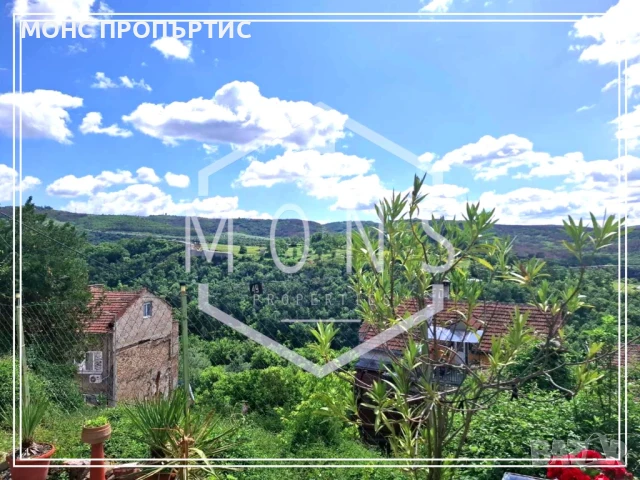 Двуетажна къща в Старата част на гр. Велико Търново, с панорамна гледка към крепостта Царевец, снимка 11 - Къщи - 50725435