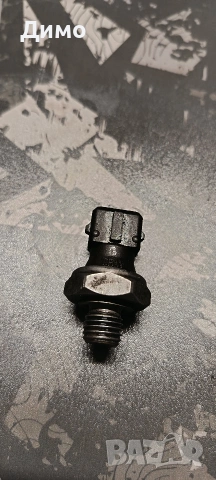 сензор датчик налягане на масло бмв е91 320д 177кс bmw e91 320d 177ks, снимка 2 - Части - 54224699