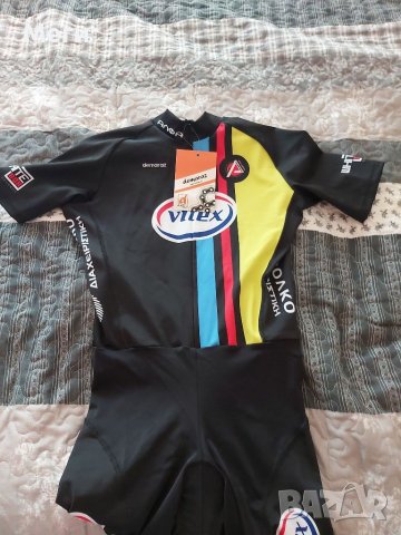 Комплект за плуване , снимка 2 - Спортна екипировка - 37177980