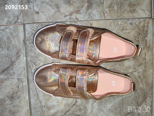 Детски обувки за момиче с лепенки,номер 33, снимка 3 - Детски обувки - 50990370