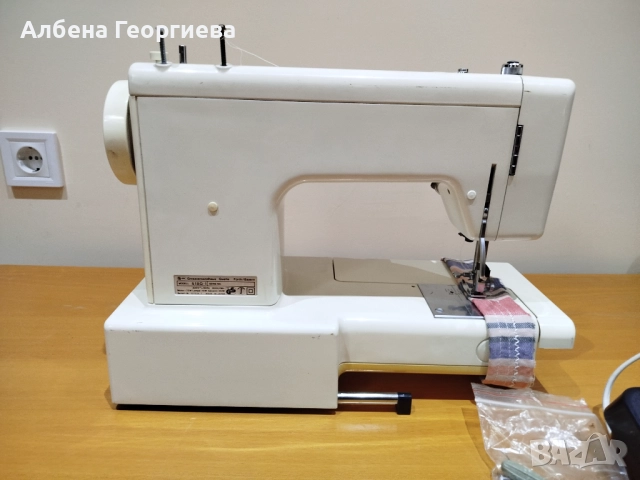 Метална шевна машина PRIVILEG SUPER NUTZSTICH - 90 W, снимка 7 - Шевни машини - 52721409