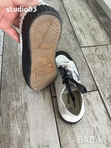 Дамски кецове Armani jeans 37н, снимка 5 - Кецове - 55788986