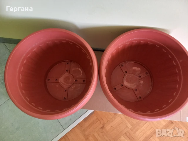 Пластмасова саксия с диаметър Ф45- 2бр, снимка 5 - Саксии и кашпи - 50833914