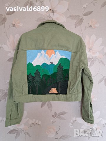 Ръчно рисувано дънково яке Into the mountains, снимка 2 - Якета - 42767676