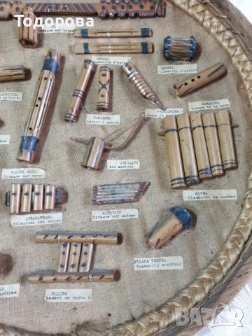 Старинно табло на традиционни Мадагаскарски музикални инструменти, снимка 4 - Антикварни и старинни предмети - 44357039