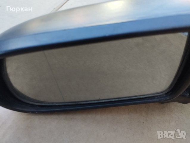 Огледало  за Mazda   323 , снимка 2 - Части - 44406462